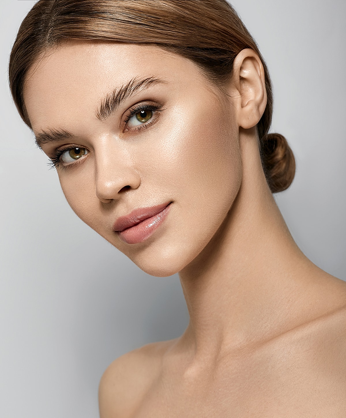 Portrait of a woman with natural makeup.